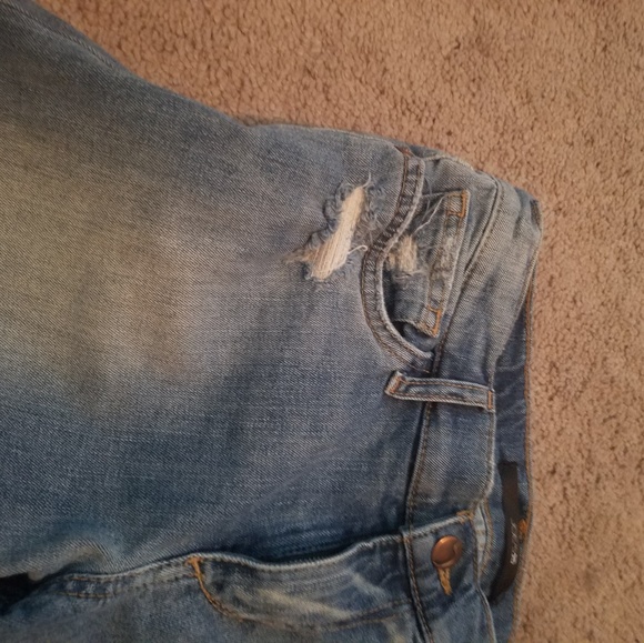 Shorts - Picture 4 of 6